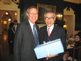 耶魯大學校長Prof. Richard Levin（左）與劉遵義校長